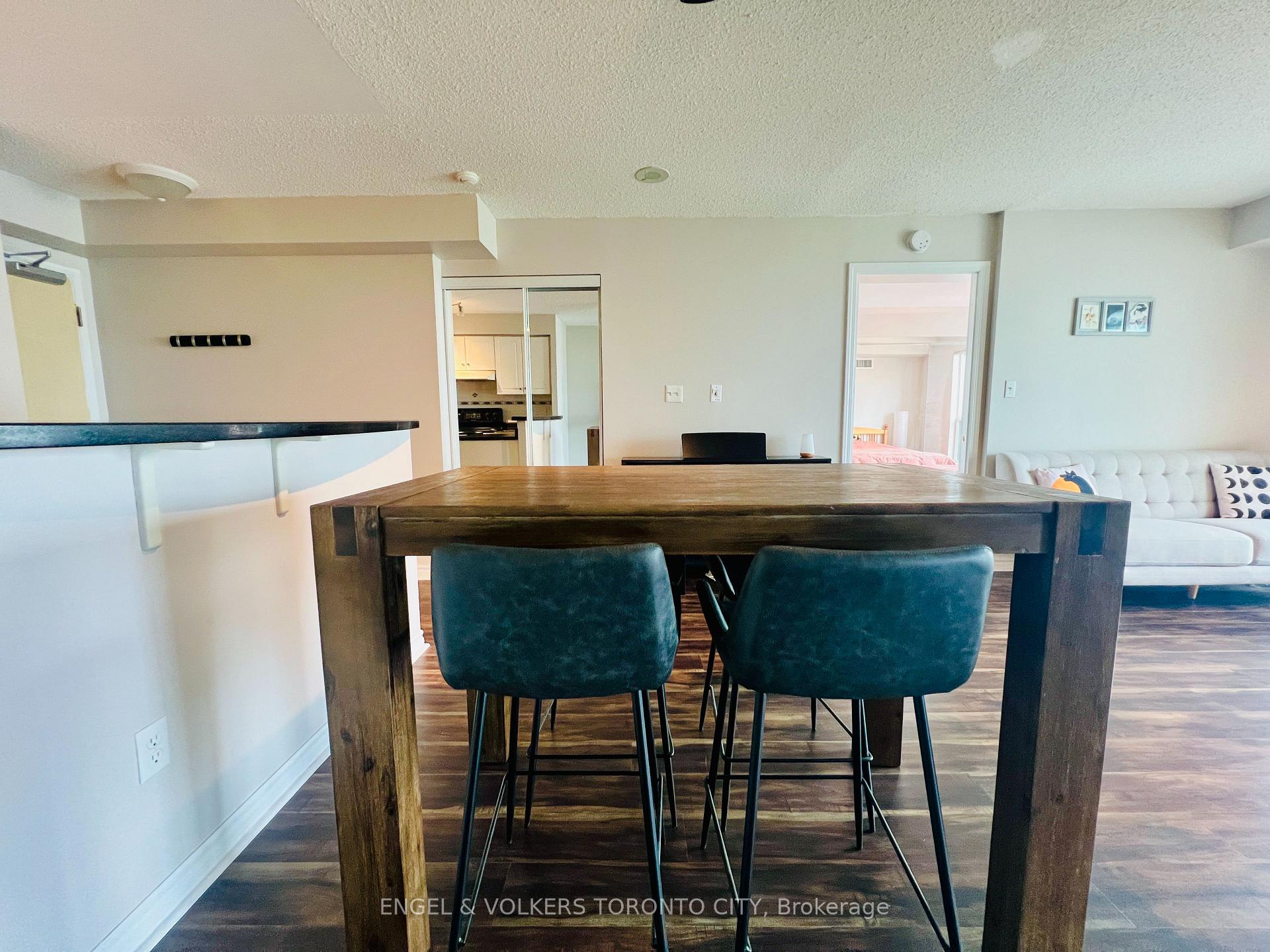 Photo 10 of Unit 2215, 7 Lorraine Drive, North York, Willowdale West — HOMEH