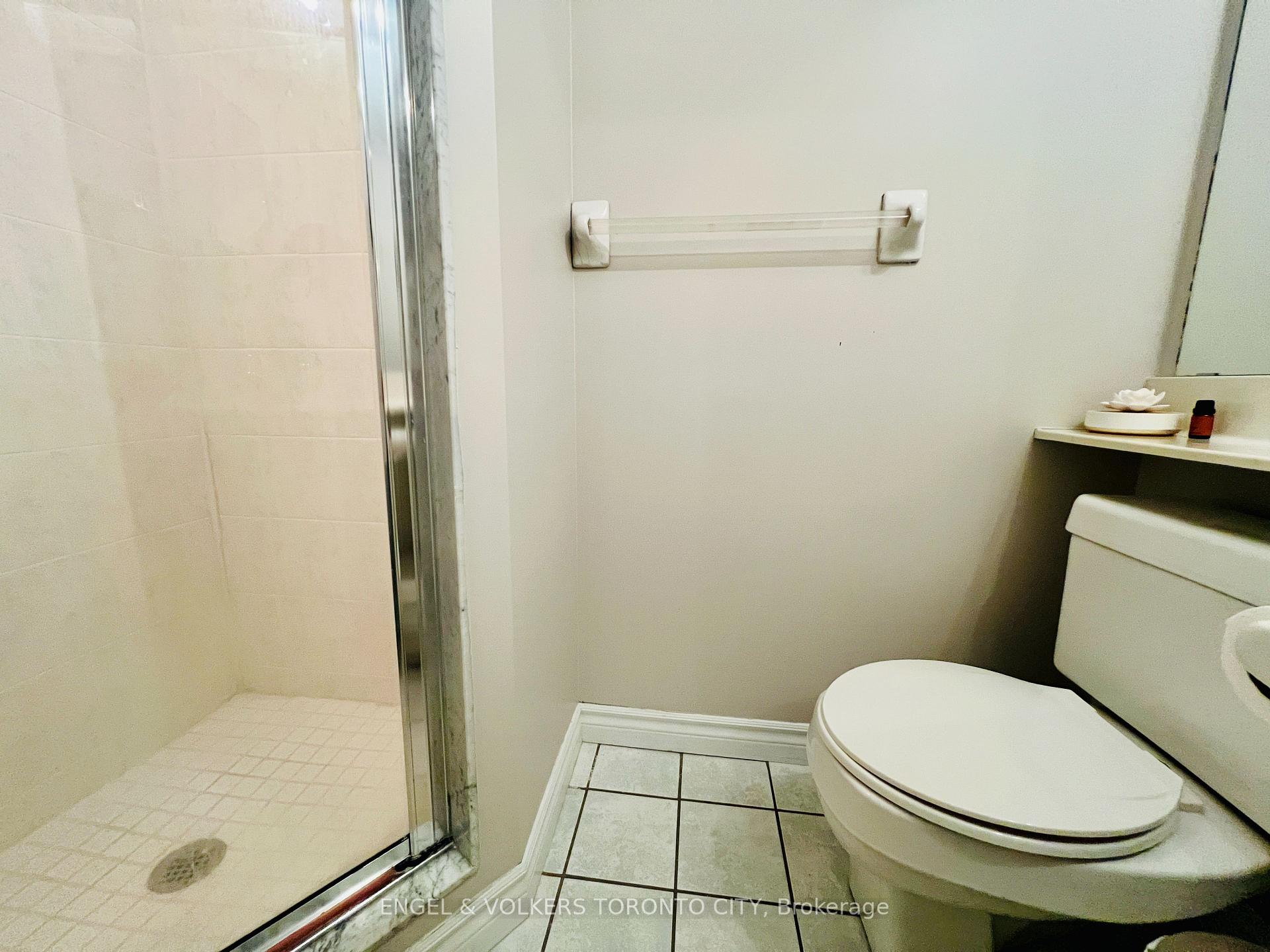 Photo 19 of Unit 2215, 7 Lorraine Drive, North York, Willowdale West — HOMEH