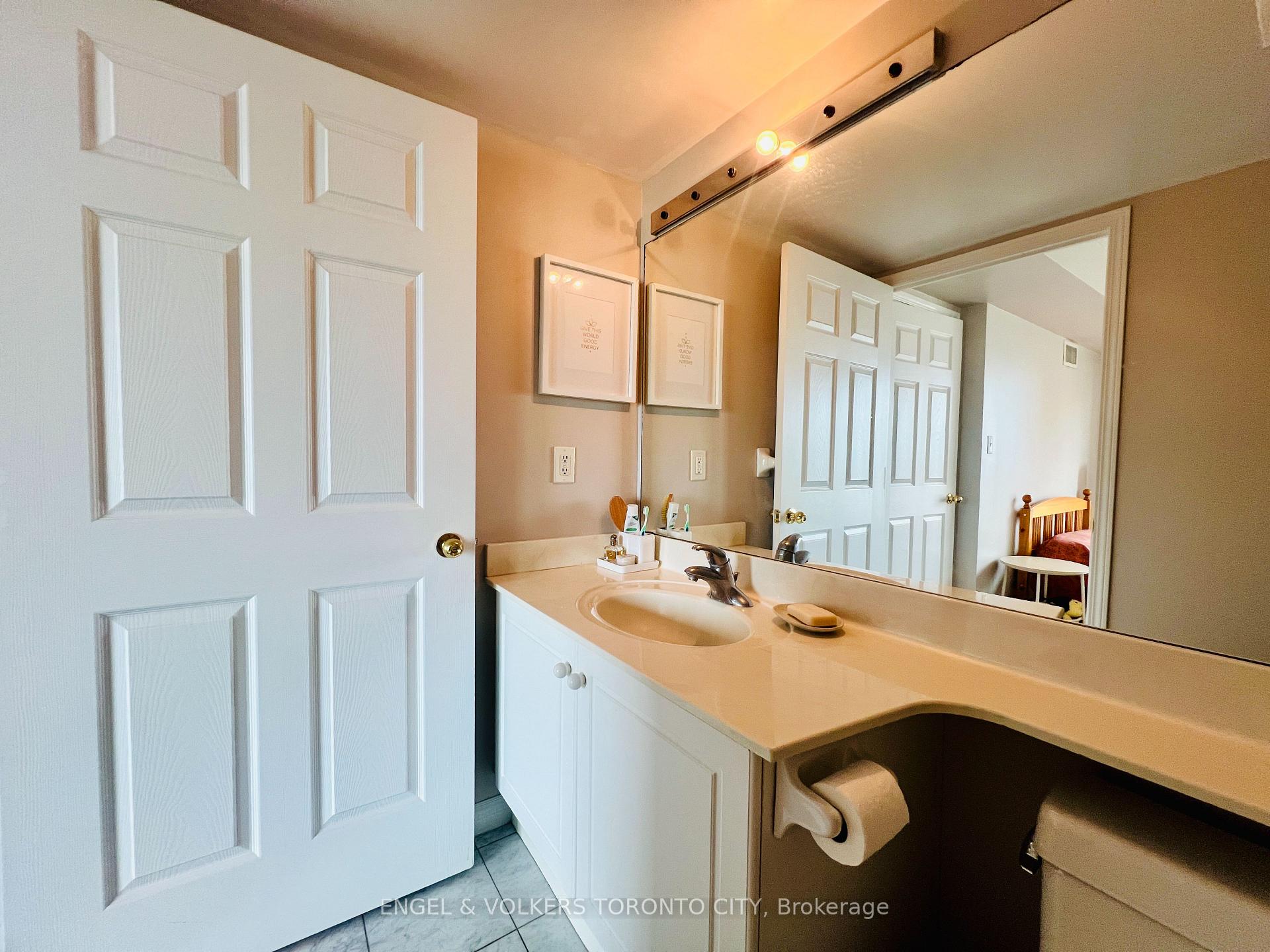 Photo 23 of Unit 2215, 7 Lorraine Drive, North York, Willowdale West — HOMEH