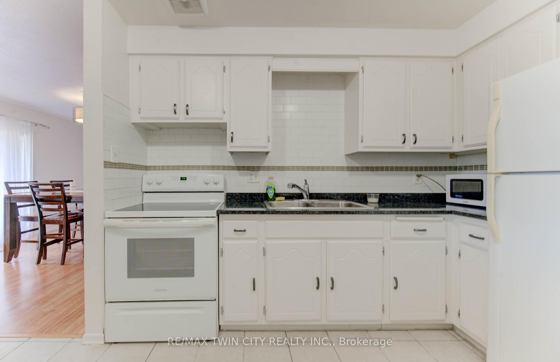 Photo 9 of Unit 47, 14 Williamsburg Road, Kitchener, Laurentian Hills — HOMEH