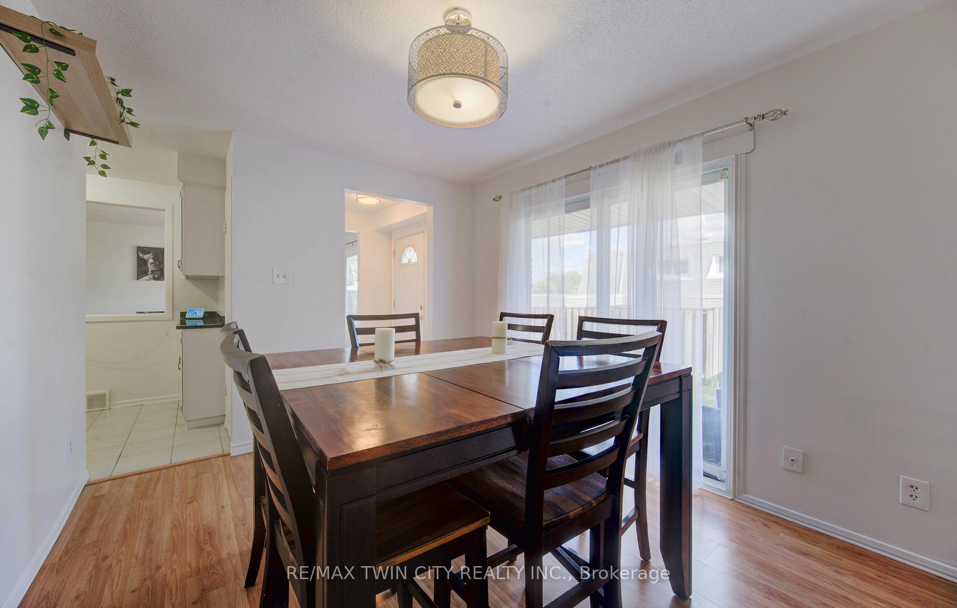 Photo 11 of Unit 47, 14 Williamsburg Road, Kitchener, Laurentian Hills — HOMEH
