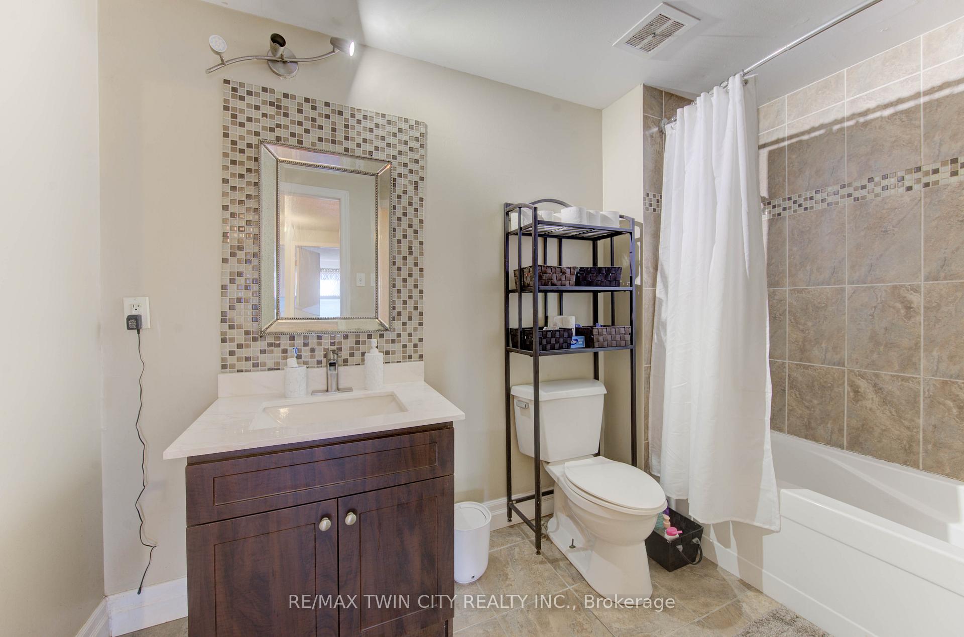 Photo 15 of Unit 47, 14 Williamsburg Road, Kitchener, Laurentian Hills — HOMEH