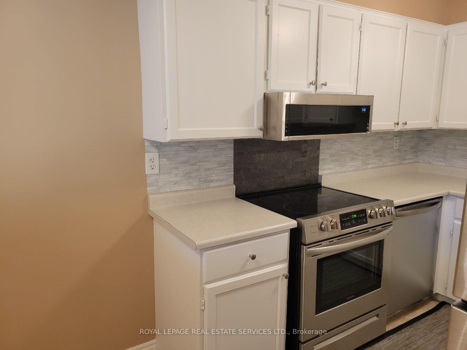 Photo 12 of Unit A15, 296 Mill Road, Etobicoke, Markland Wood — HOMEH