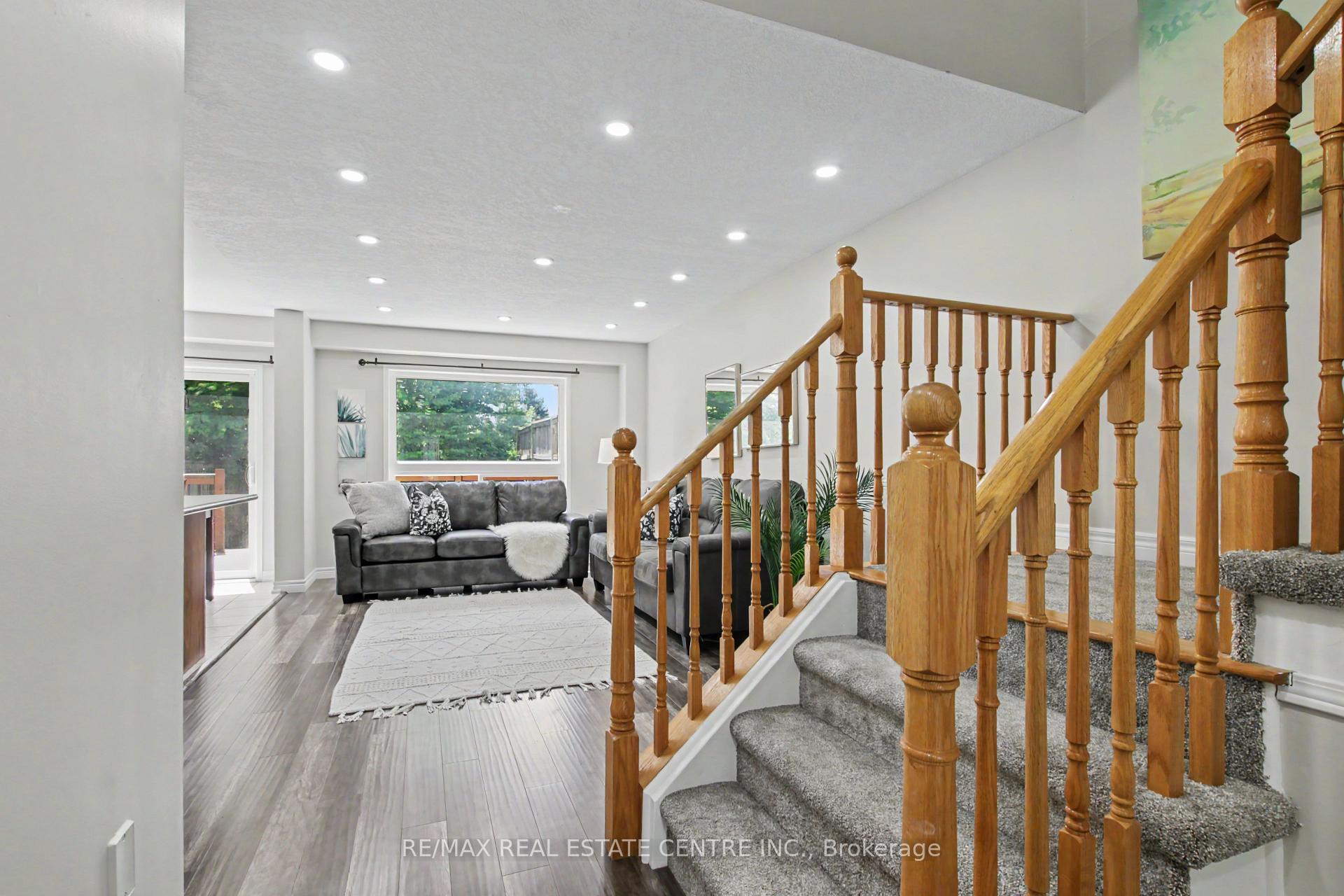 Photo 7 of 88 Bloomington Drive, Cambridge, Christopher-Champlain — HOMEH