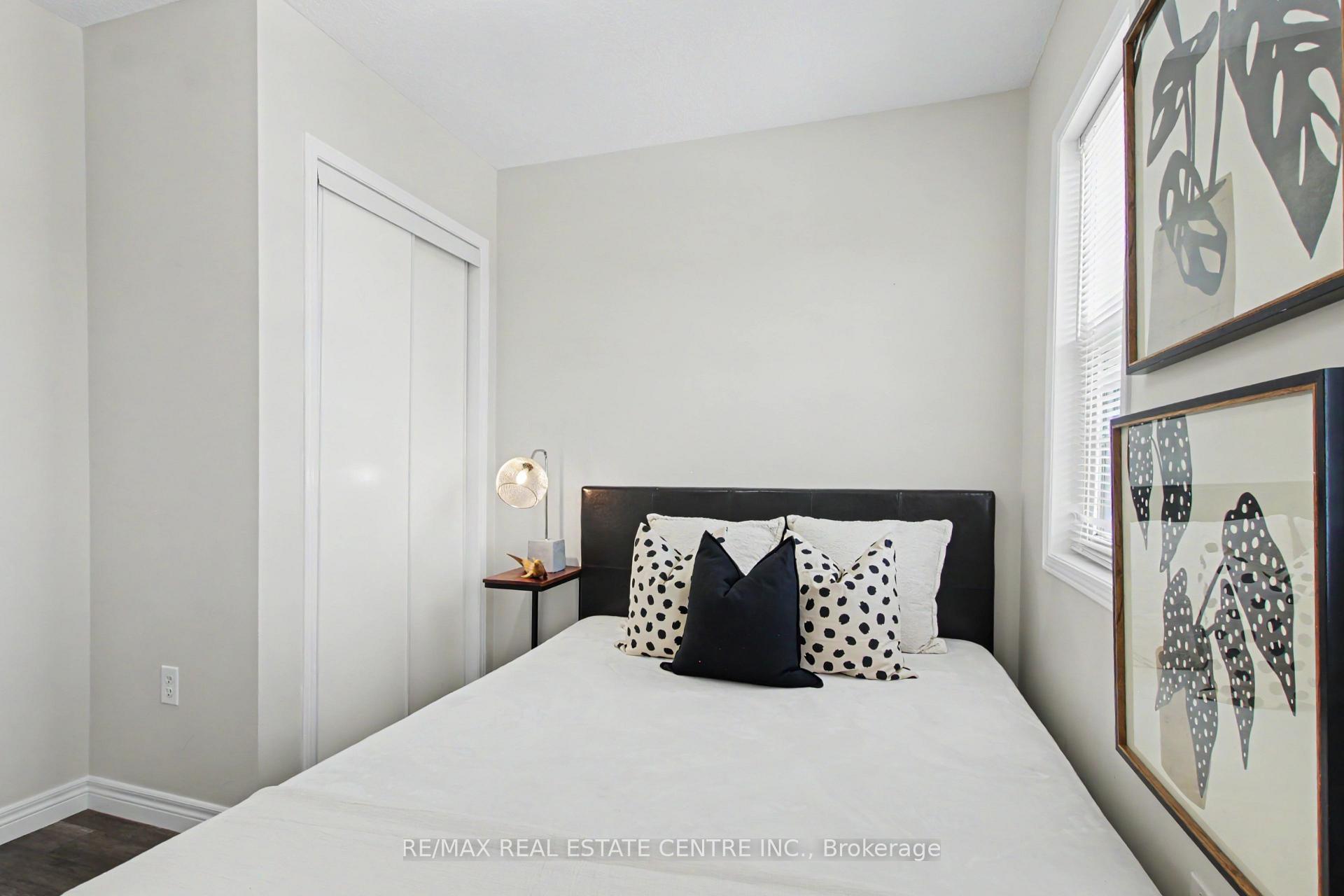 Photo 16 of 88 Bloomington Drive, Cambridge, Christopher-Champlain — HOMEH