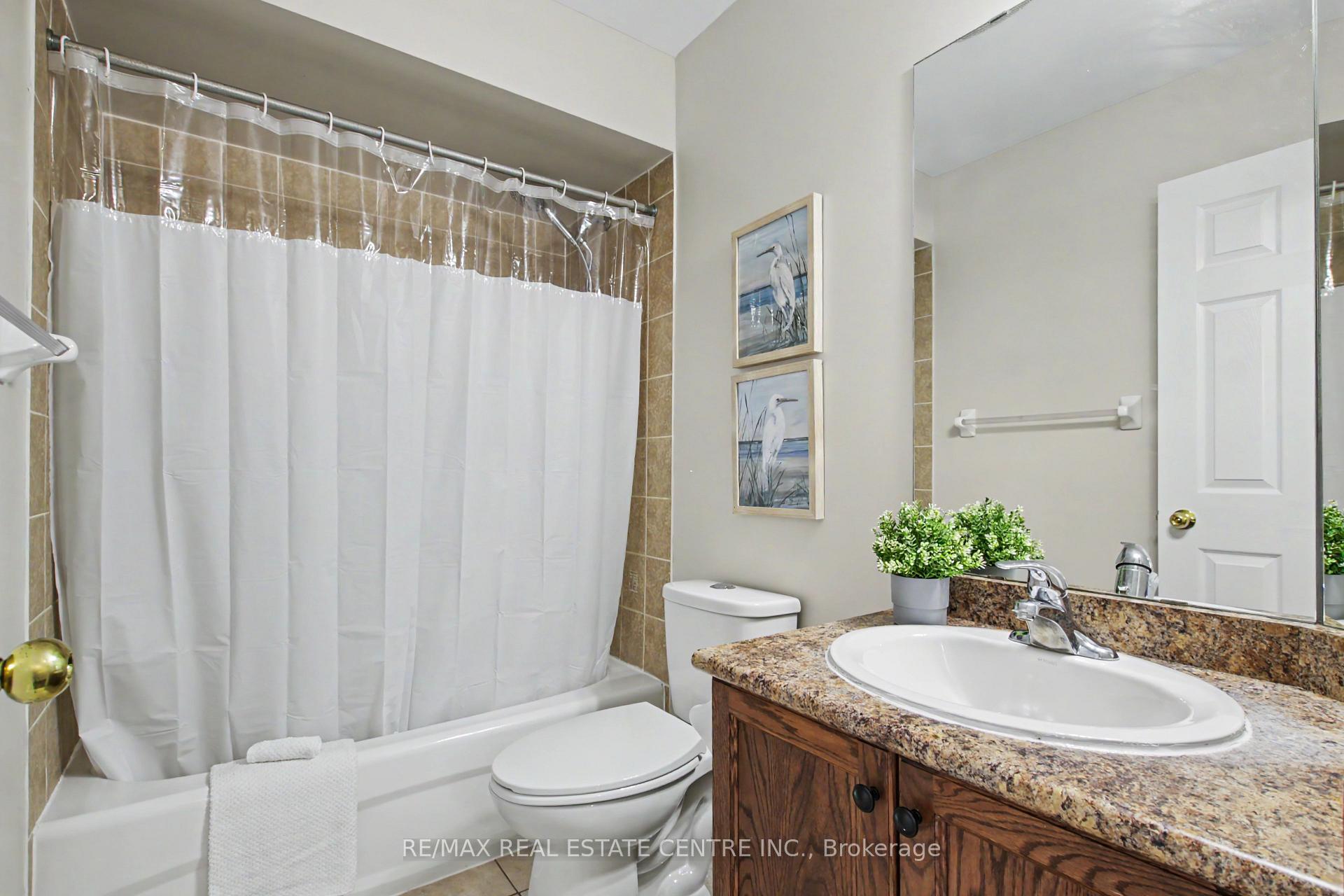 Photo 19 of 88 Bloomington Drive, Cambridge, Christopher-Champlain — HOMEH