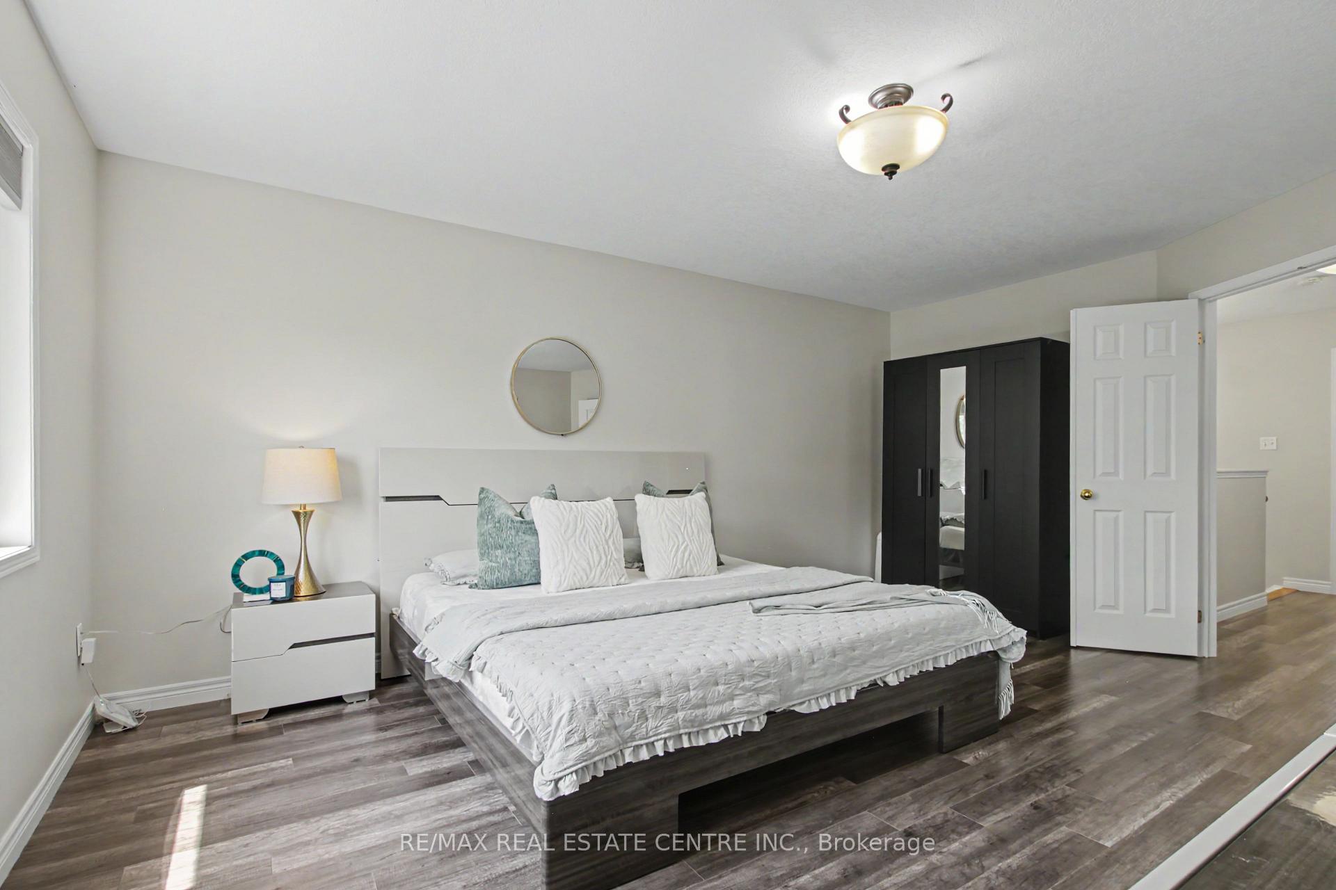 Photo 22 of 88 Bloomington Drive, Cambridge, Christopher-Champlain — HOMEH