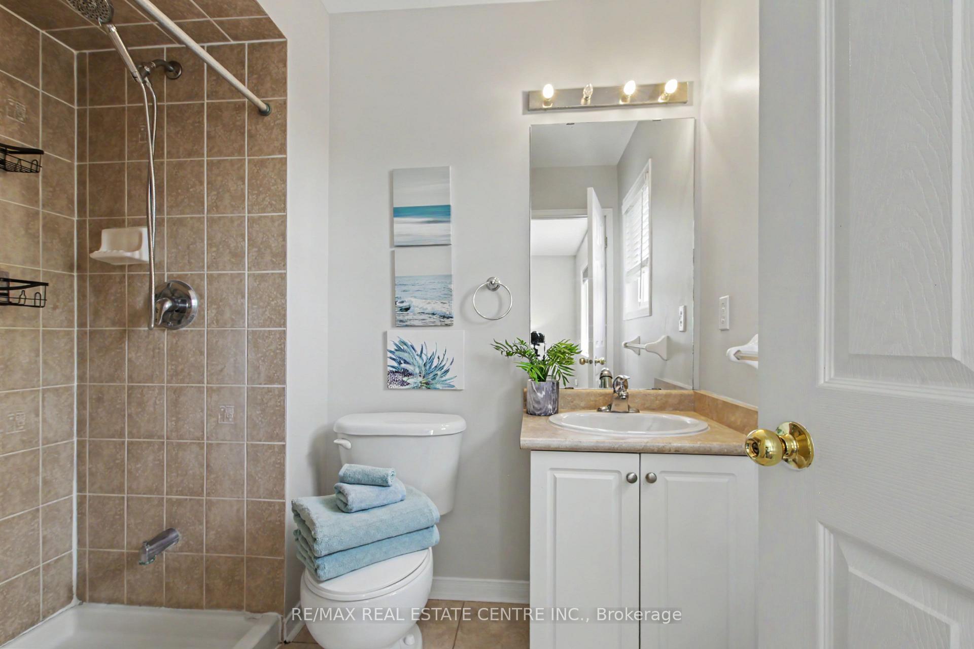 Photo 23 of 88 Bloomington Drive, Cambridge, Christopher-Champlain — HOMEH