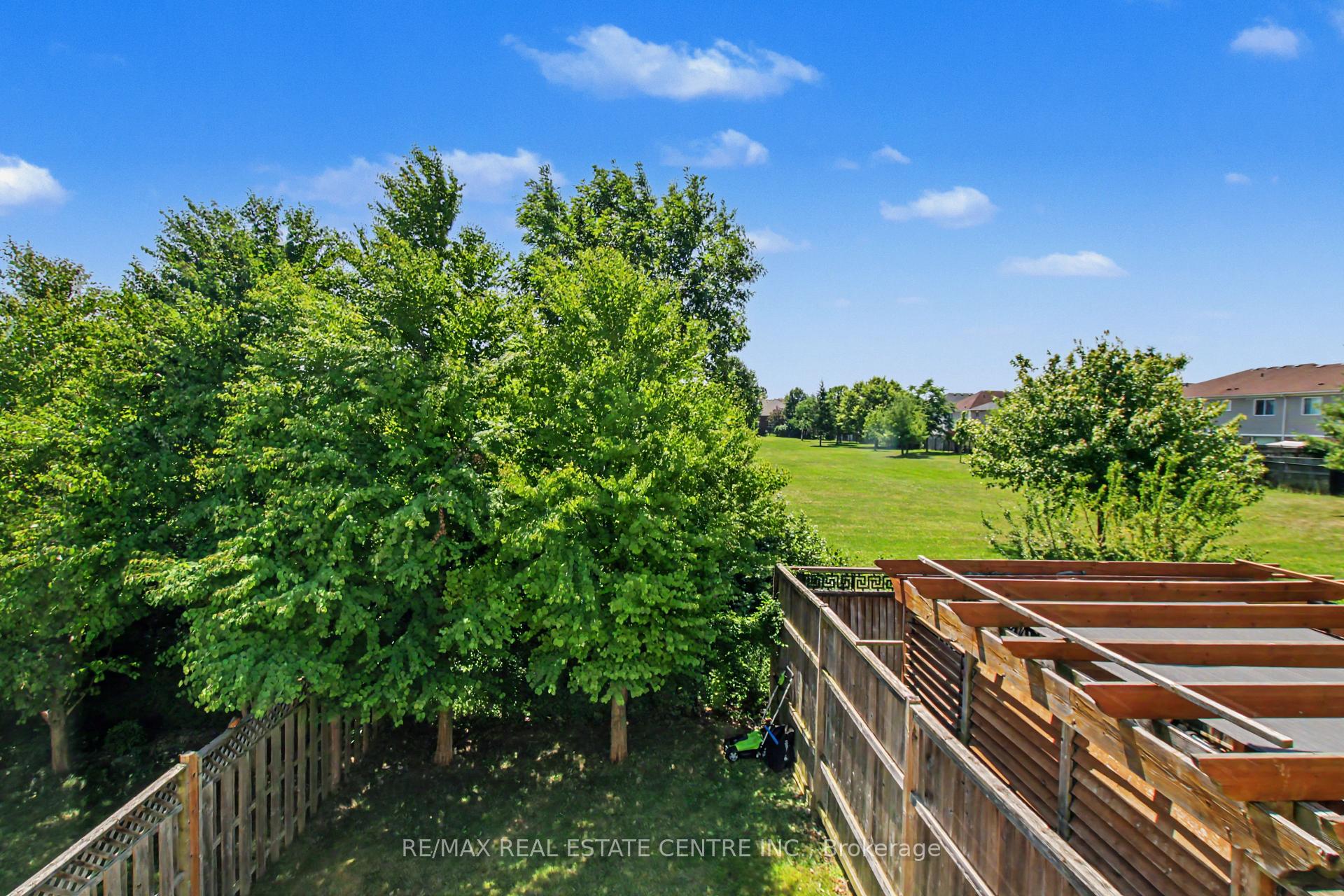 Photo 25 of 88 Bloomington Drive, Cambridge, Christopher-Champlain — HOMEH