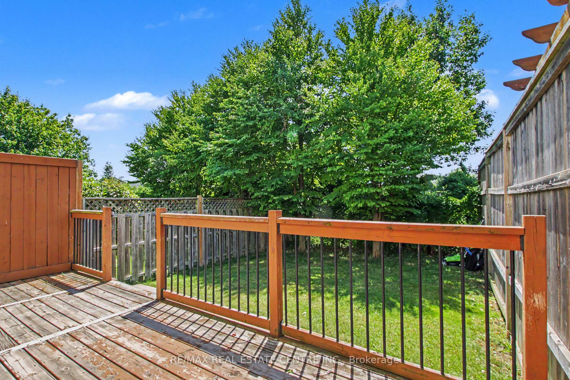 Photo 28 of 88 Bloomington Drive, Cambridge, Christopher-Champlain — HOMEH