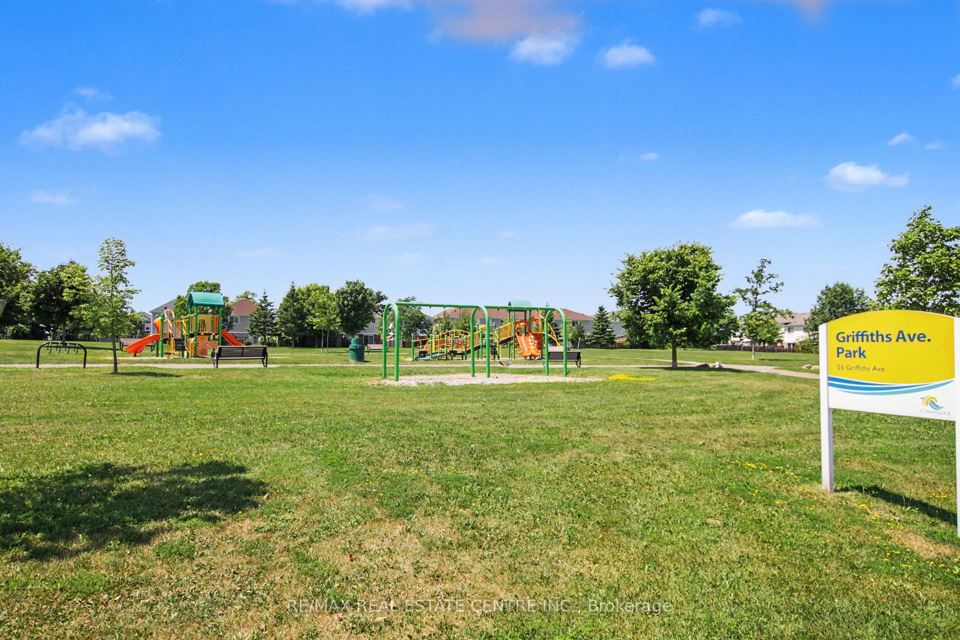 Photo 32 of 88 Bloomington Drive, Cambridge, Christopher-Champlain — HOMEH