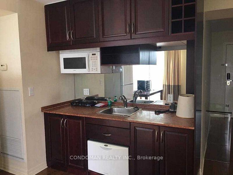 Photo 4 of Unit 2210, 1 King Street W, Toronto, Bay Street Corridor — HOMEH