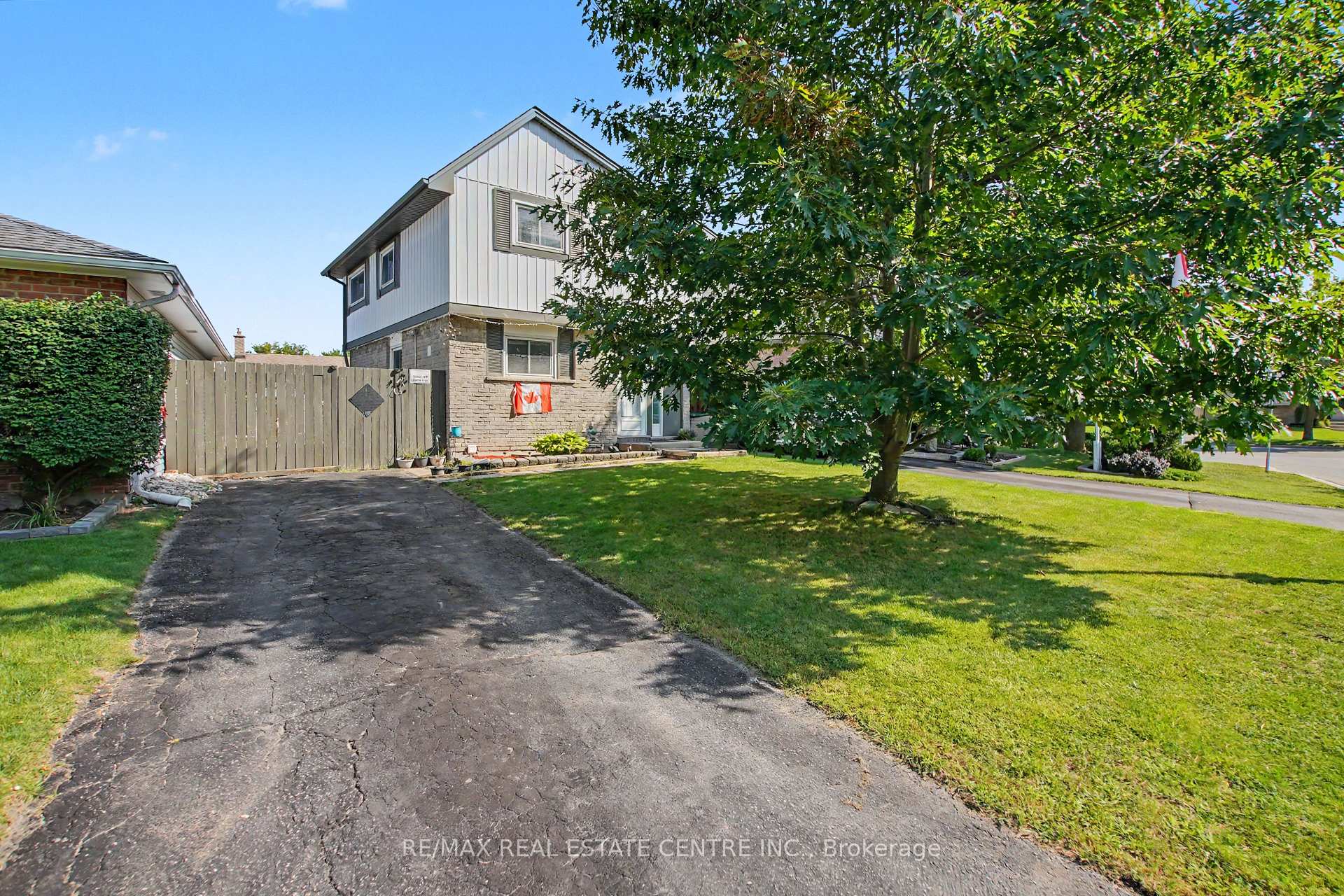 Front of 4 Seaforth Court