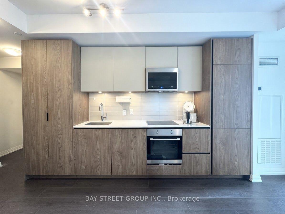 Photo 5 of Unit 3015, 8 Widmer Street, Toronto, Waterfront Communities — HOMEH