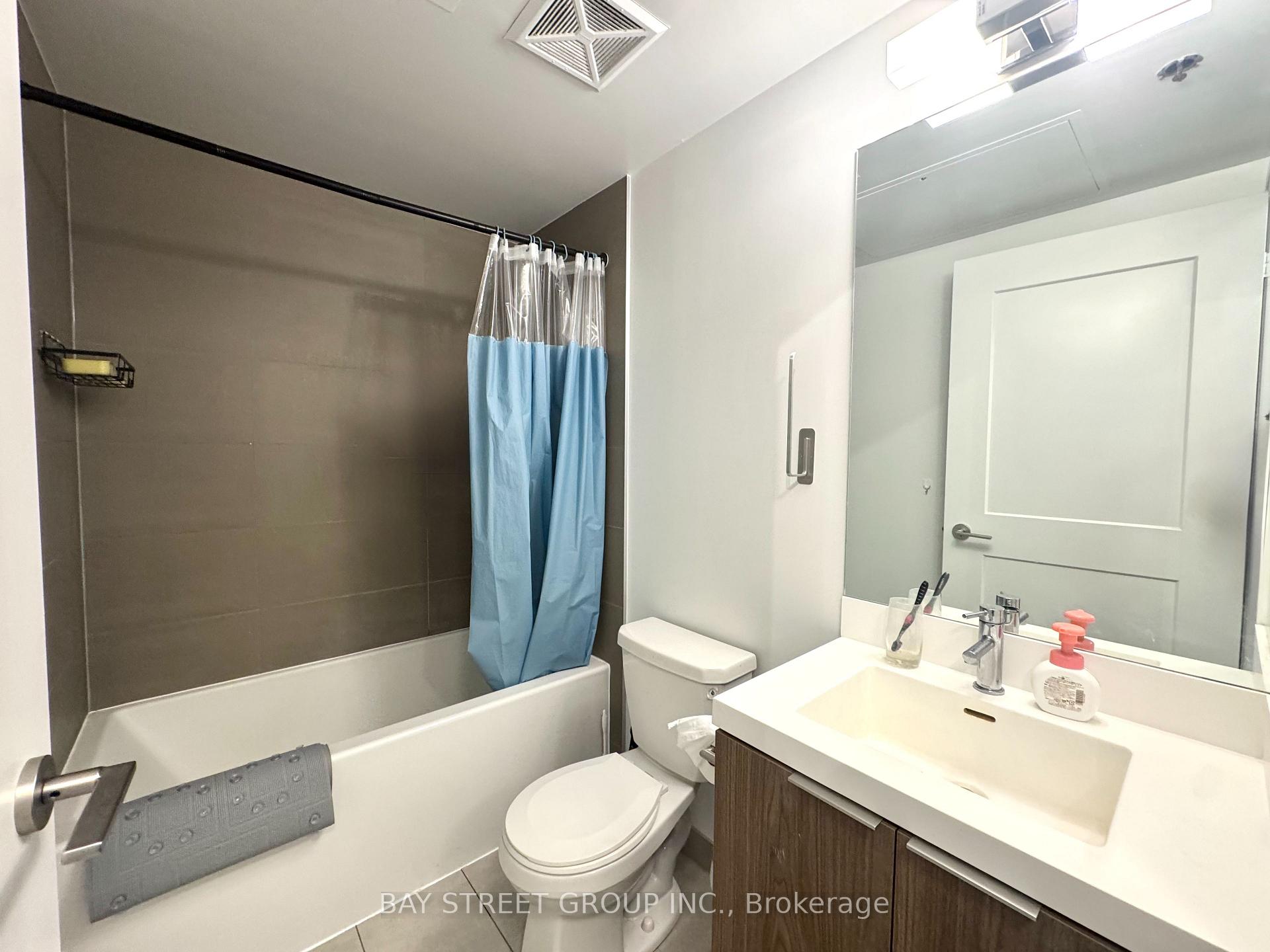 Photo 7 of Unit 3015, 8 Widmer Street, Toronto, Waterfront Communities — HOMEH