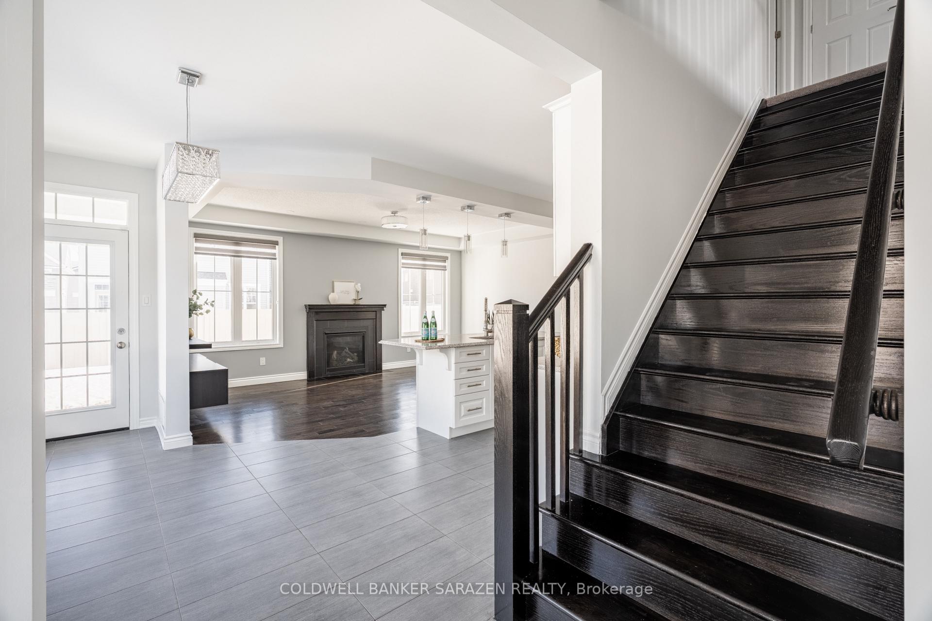 Photo 5 of 677 Broad Cove Crescent, Ottawa, Barrhaven - Half Moon Bay — HOMEH