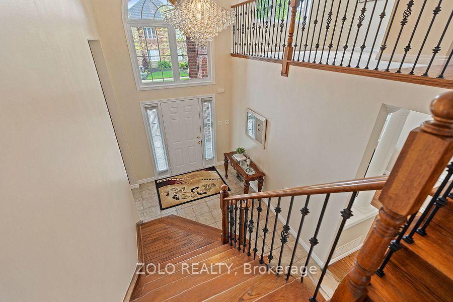 Photo 5 of 42 Vinifera Drive, Grimsby, Grimsby East — HOMEH