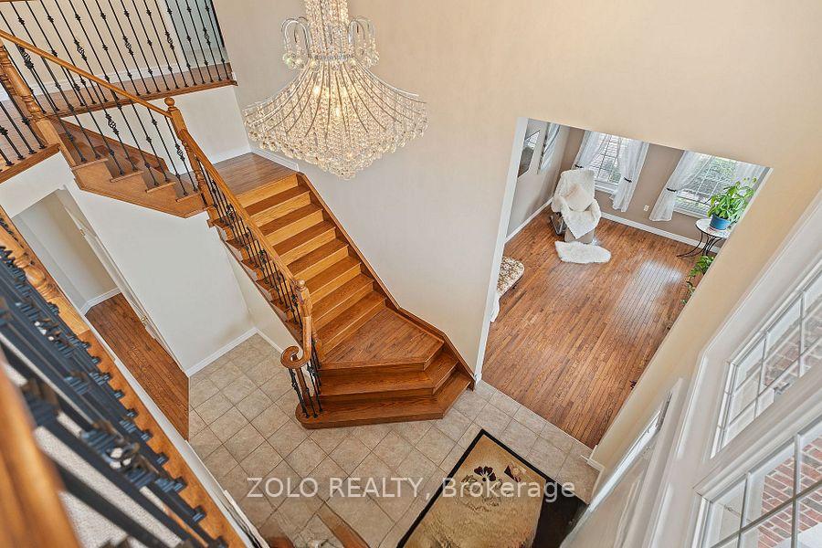 Photo 8 of 42 Vinifera Drive, Grimsby, Grimsby East — HOMEH