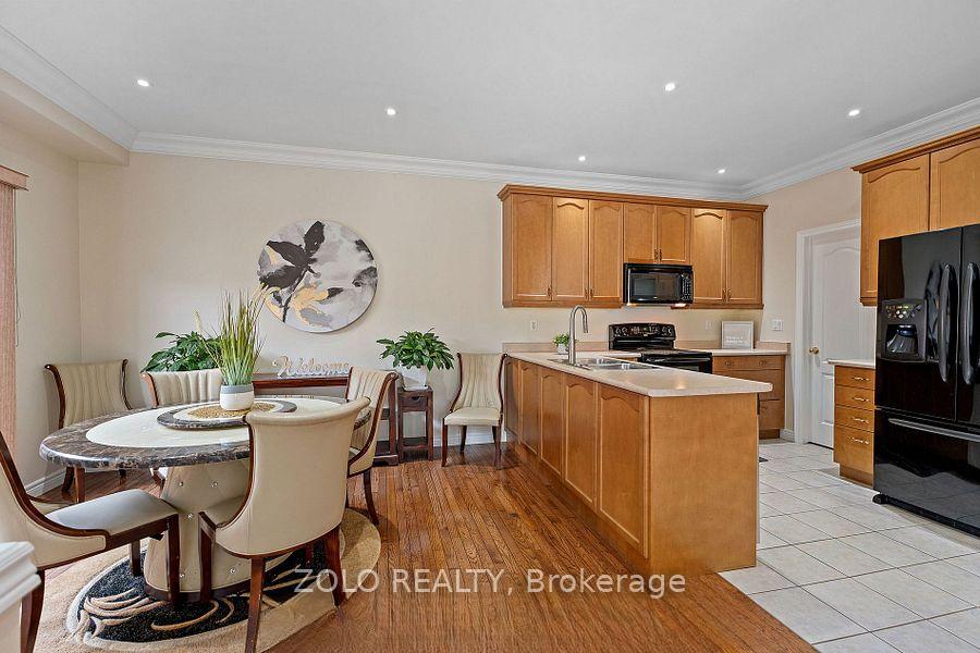 Photo 17 of 42 Vinifera Drive, Grimsby, Grimsby East — HOMEH