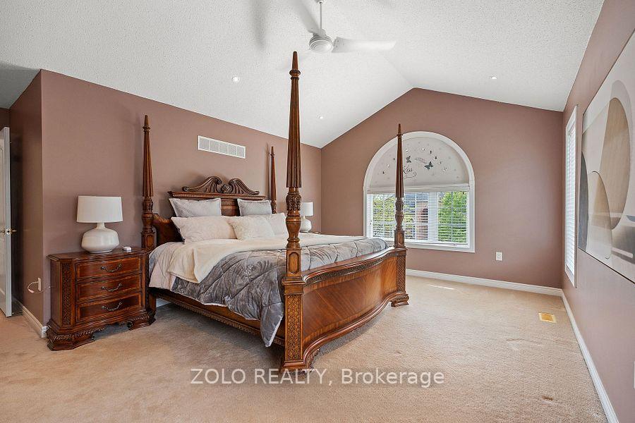 Photo 27 of 42 Vinifera Drive, Grimsby, Grimsby East — HOMEH
