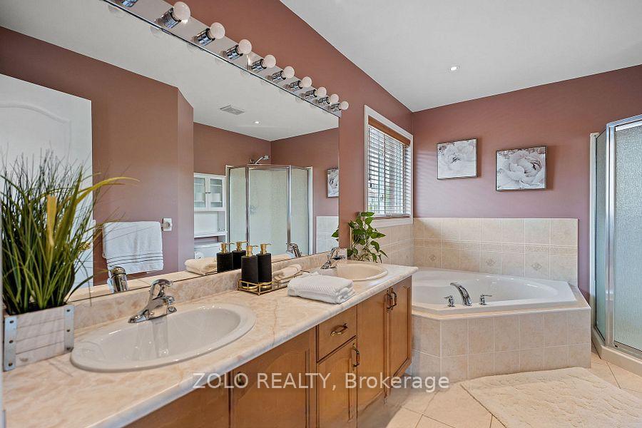 Photo 29 of 42 Vinifera Drive, Grimsby, Grimsby East — HOMEH
