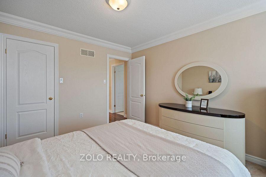 Photo 31 of 42 Vinifera Drive, Grimsby, Grimsby East — HOMEH