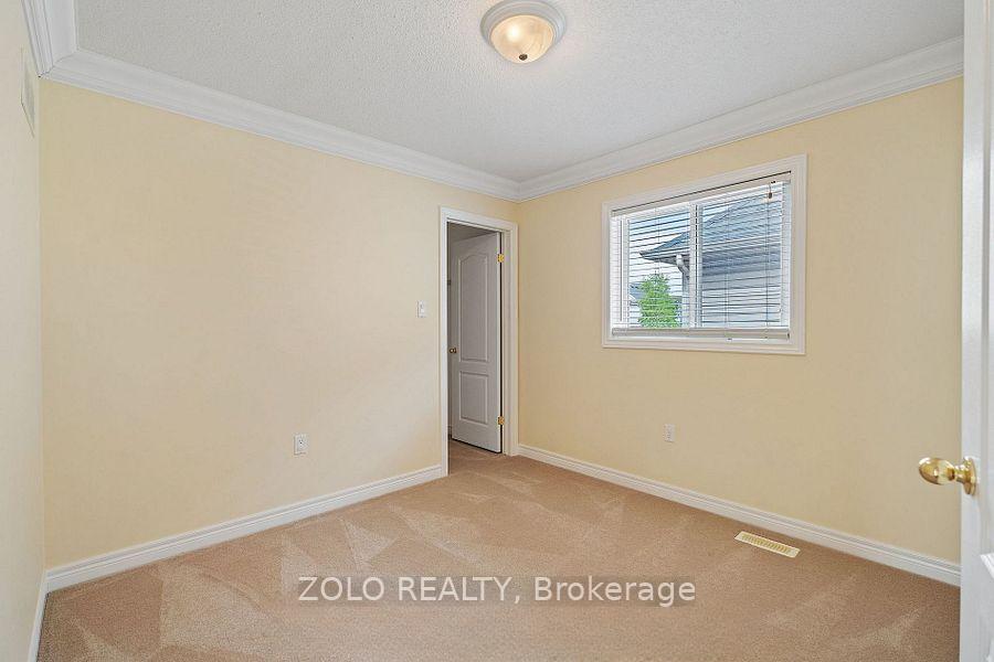 Photo 32 of 42 Vinifera Drive, Grimsby, Grimsby East — HOMEH