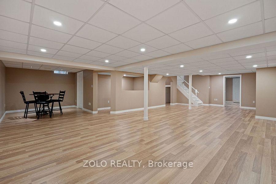 Photo 35 of 42 Vinifera Drive, Grimsby, Grimsby East — HOMEH
