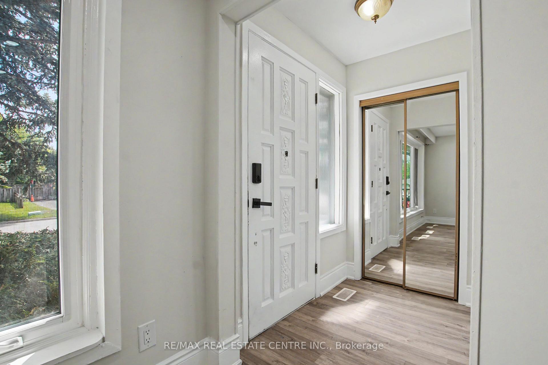 Photo 4 of 46 Northwood Drive, Brampton, Northwood Park — HOMEH