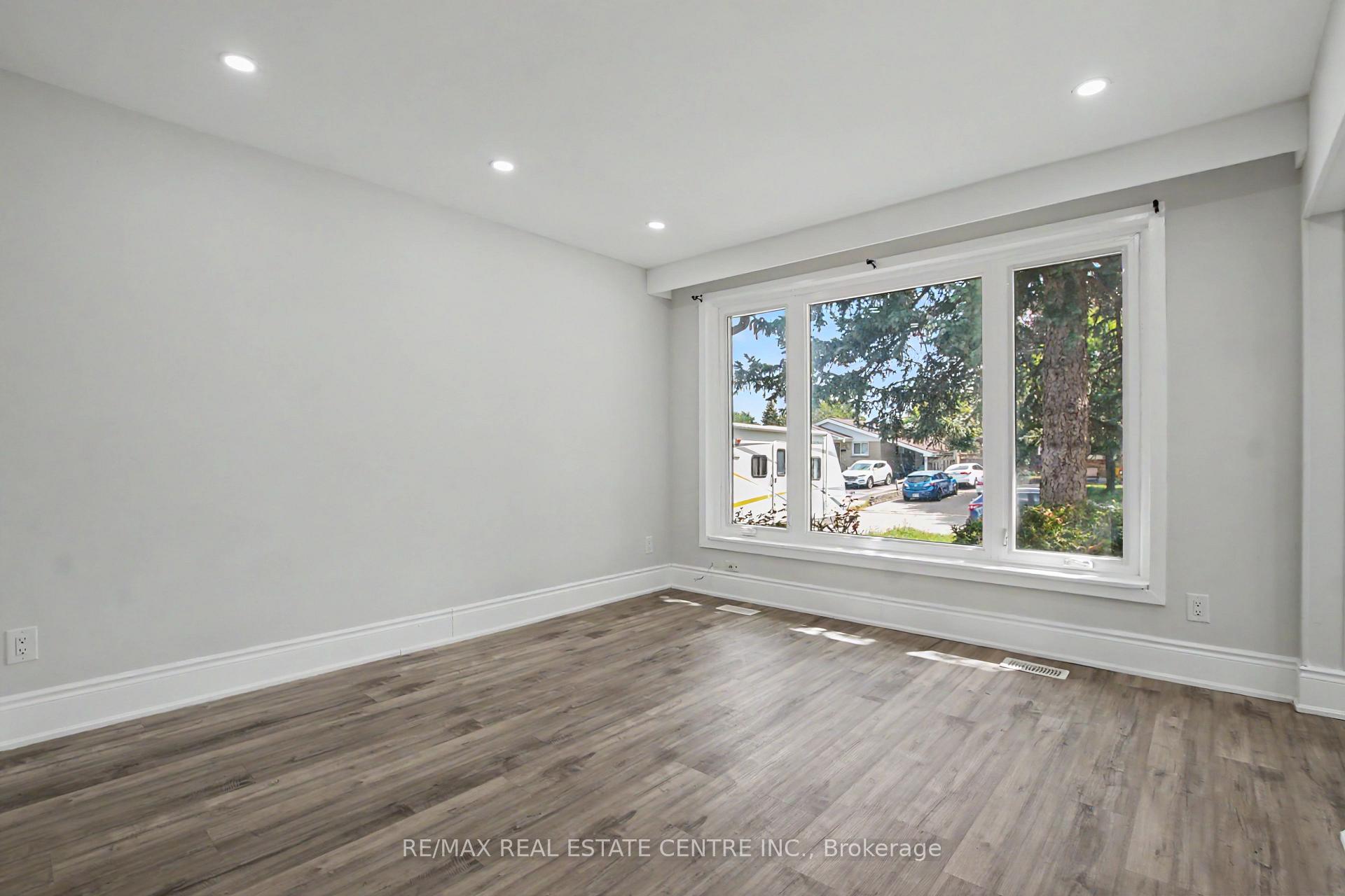 Photo 8 of 46 Northwood Drive, Brampton, Northwood Park — HOMEH