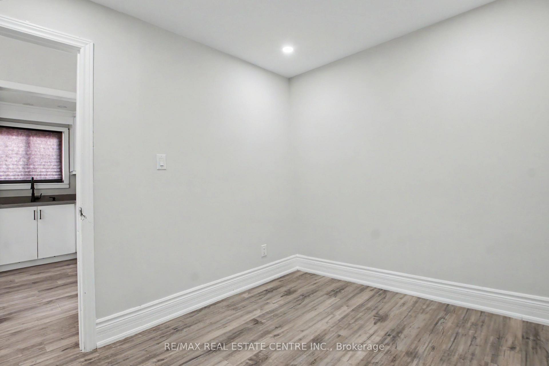 Photo 11 of 46 Northwood Drive, Brampton, Northwood Park — HOMEH