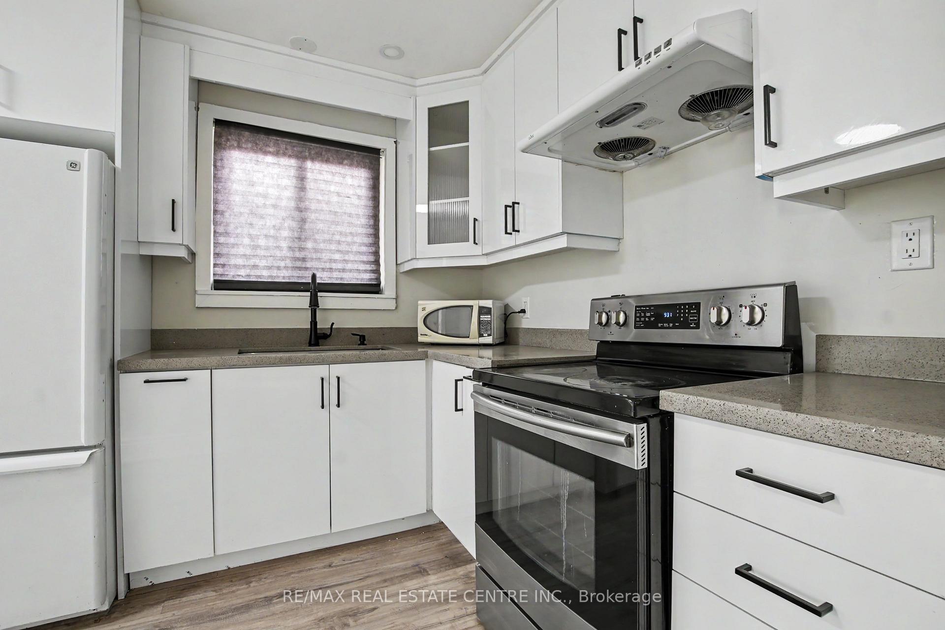 Photo 12 of 46 Northwood Drive, Brampton, Northwood Park — HOMEH