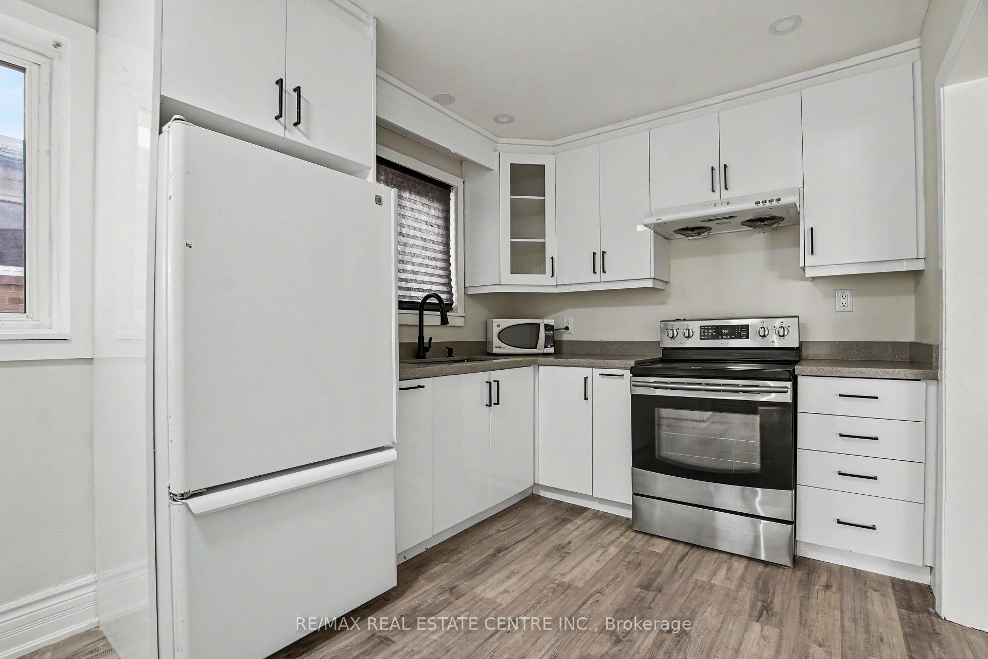 Photo 14 of 46 Northwood Drive, Brampton, Northwood Park — HOMEH