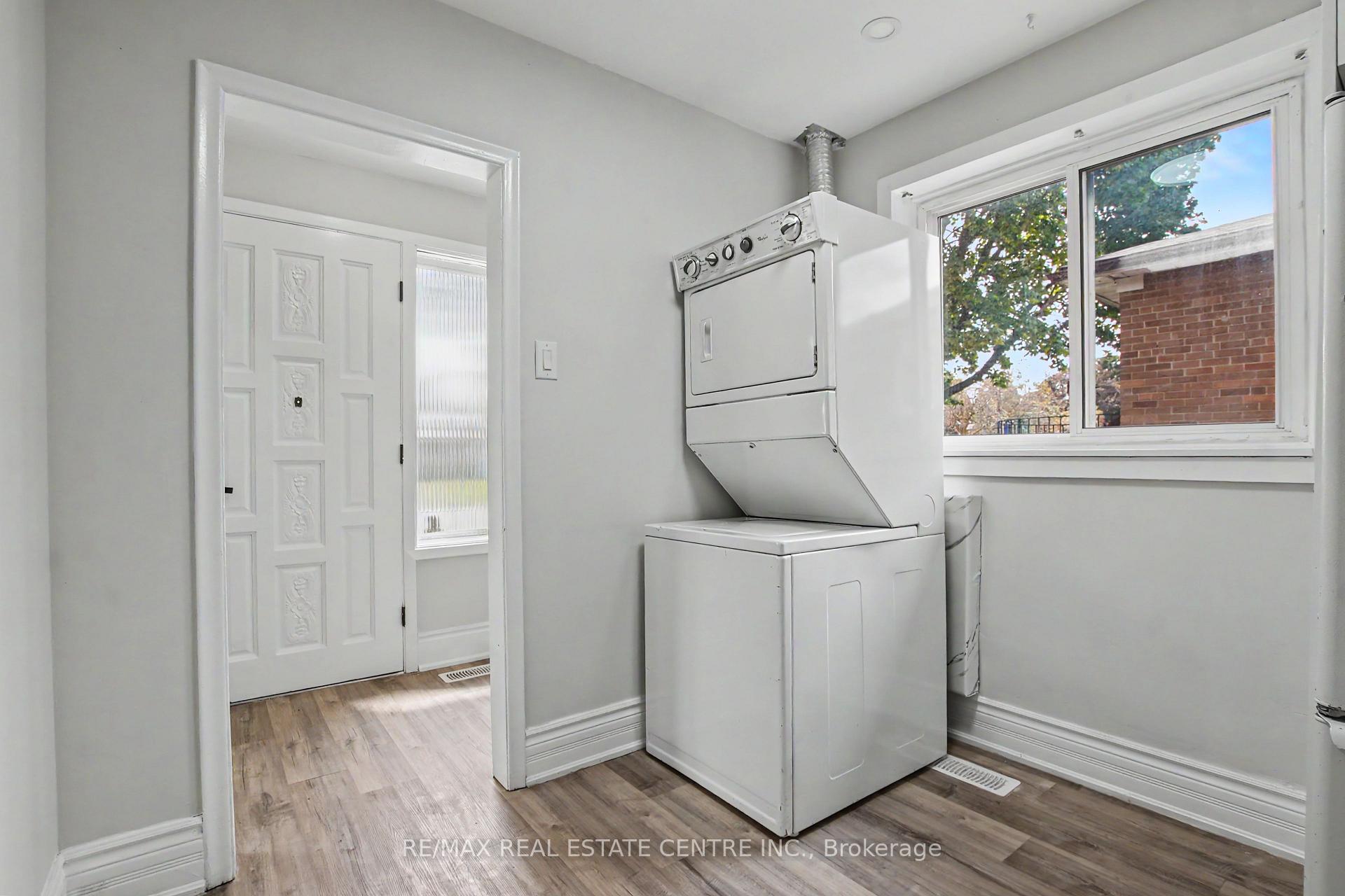 Photo 15 of 46 Northwood Drive, Brampton, Northwood Park — HOMEH