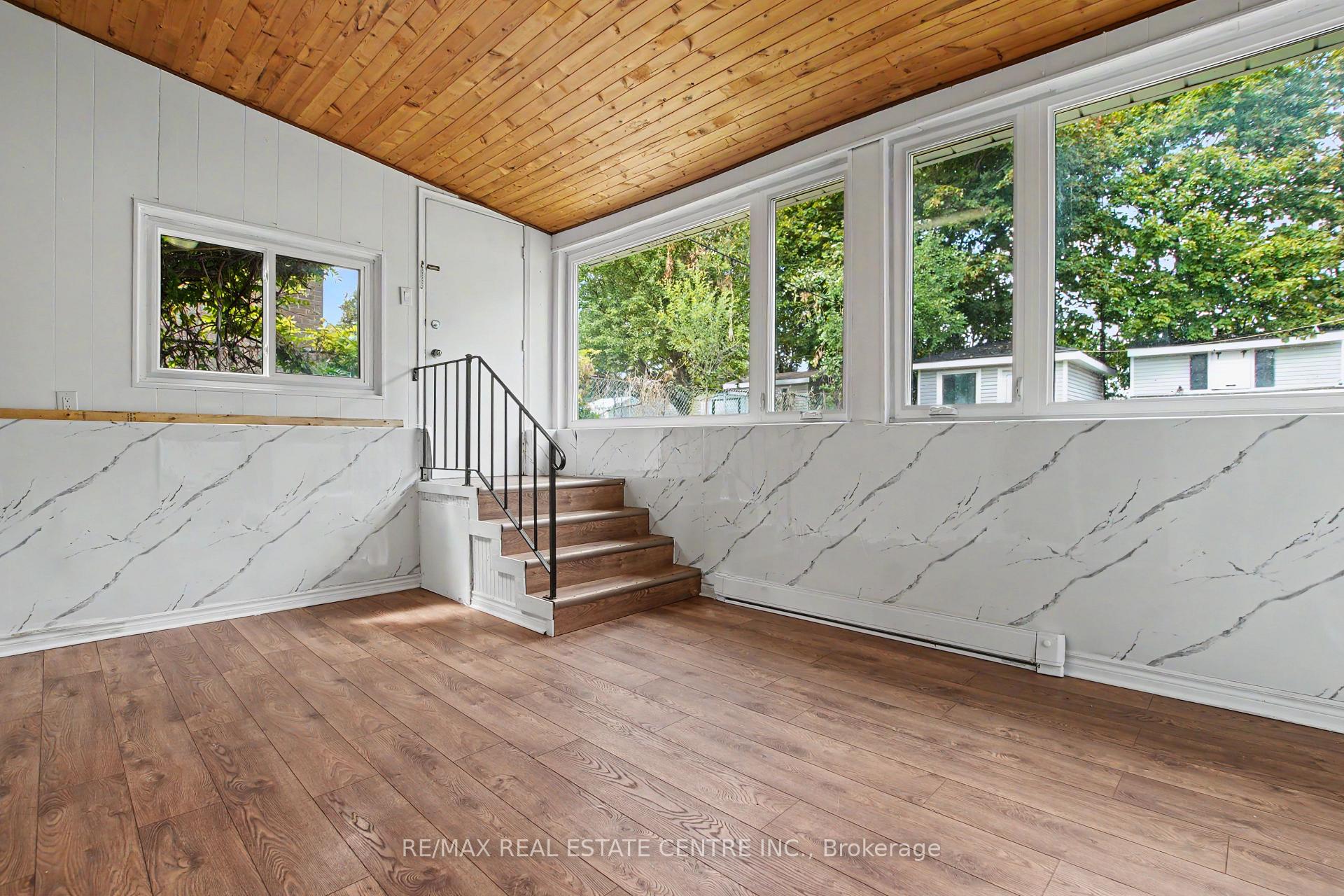 Photo 33 of 46 Northwood Drive, Brampton, Northwood Park — HOMEH