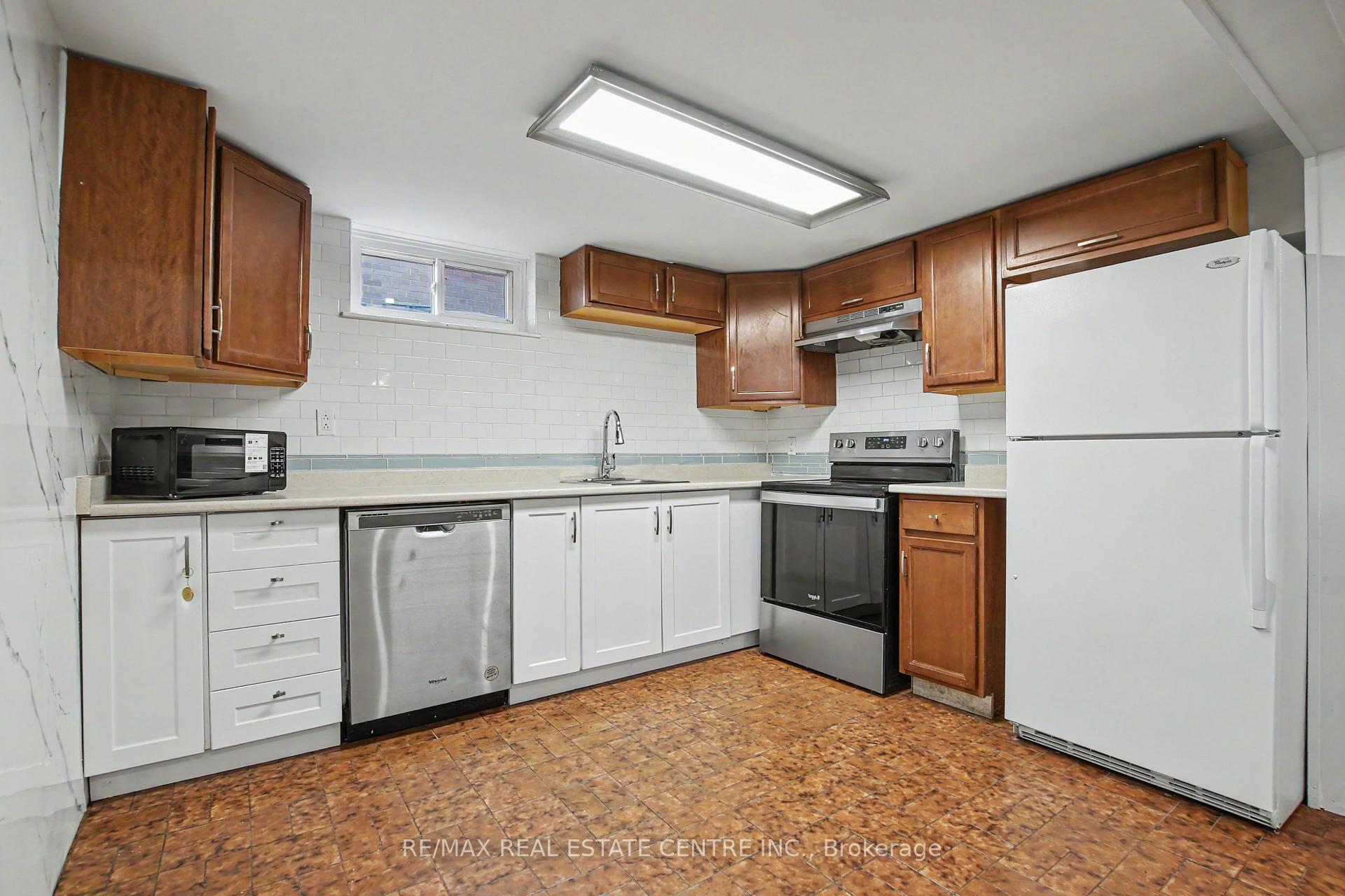 Photo 42 of 46 Northwood Drive, Brampton, Northwood Park — HOMEH