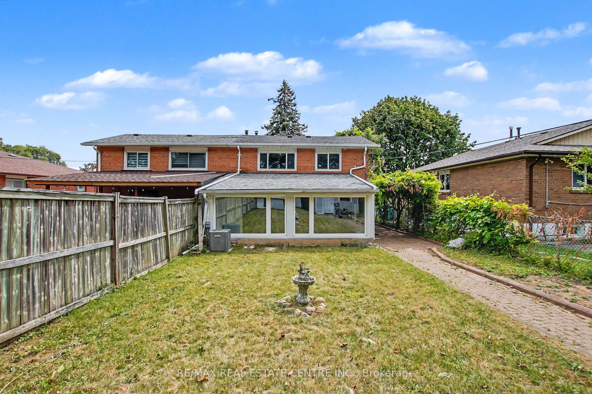 Photo 53 of 46 Northwood Drive, Brampton, Northwood Park — HOMEH