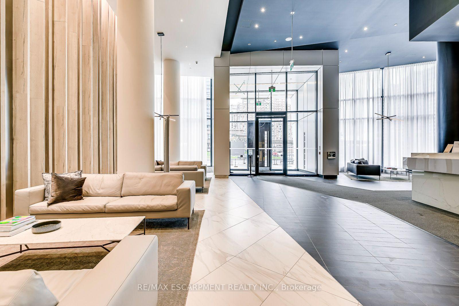 Photo 3 of Unit 5010, 3900 Confederation Parkway, Mississauga, City Centre — HOMEH