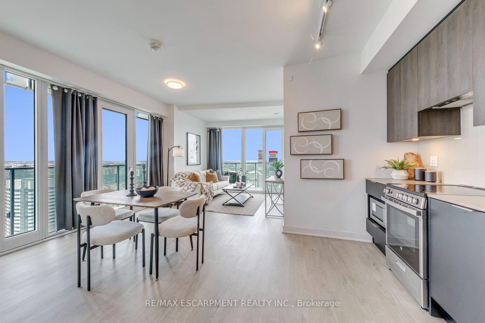 Photo 8 of Unit 5010, 3900 Confederation Parkway, Mississauga, City Centre — HOMEH