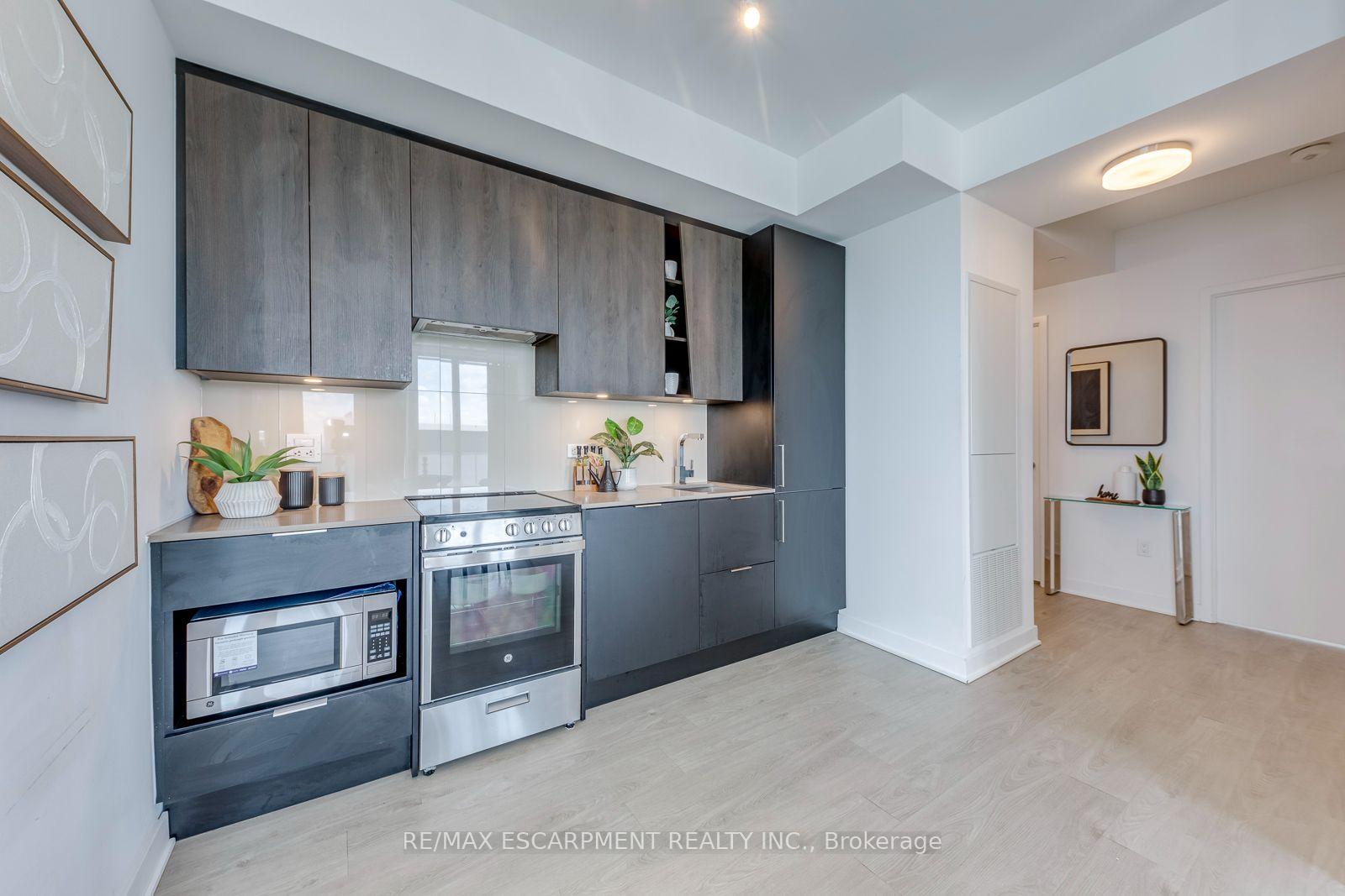 Photo 9 of Unit 5010, 3900 Confederation Parkway, Mississauga, City Centre — HOMEH