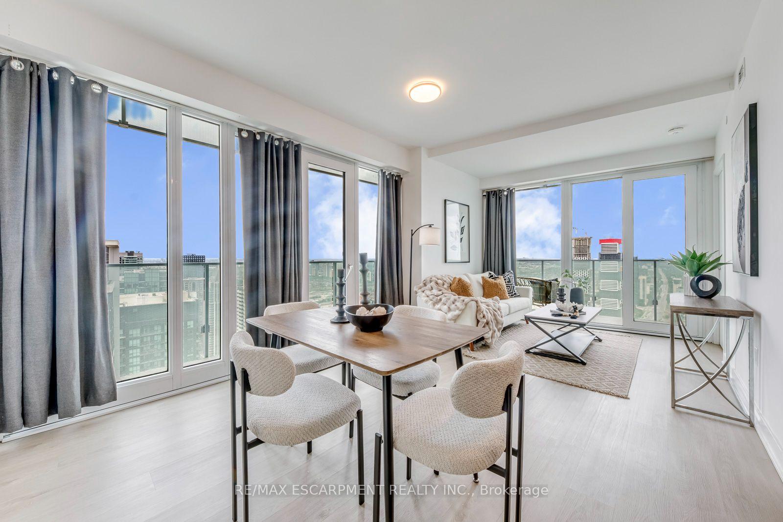 Photo 11 of Unit 5010, 3900 Confederation Parkway, Mississauga, City Centre — HOMEH