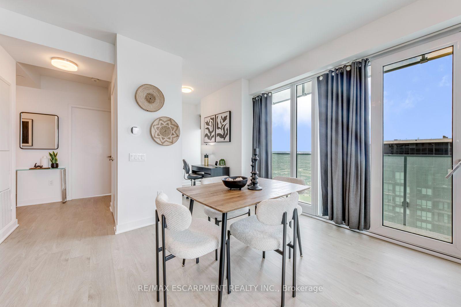 Photo 12 of Unit 5010, 3900 Confederation Parkway, Mississauga, City Centre — HOMEH