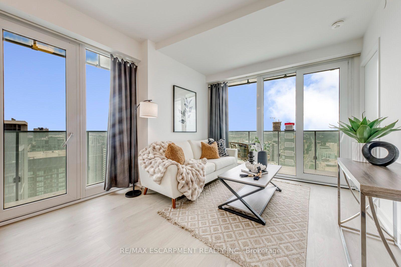 Photo 13 of Unit 5010, 3900 Confederation Parkway, Mississauga, City Centre — HOMEH