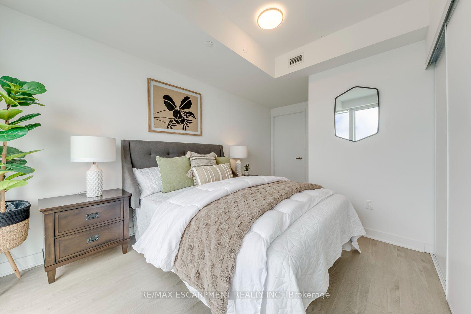 Photo 16 of Unit 5010, 3900 Confederation Parkway, Mississauga, City Centre — HOMEH