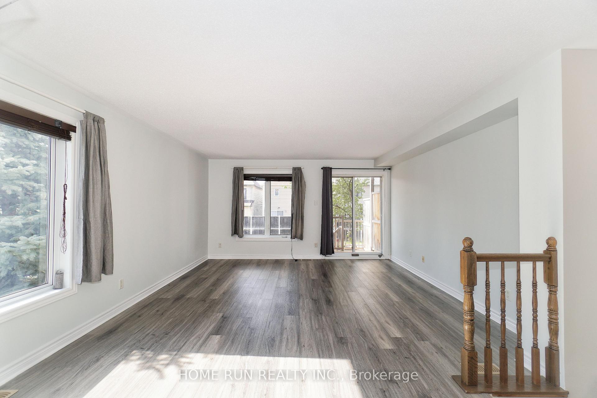 Photo 2 of Unit B, 613 Chapman Mills Drive, Ottawa, Barrhaven - Strandherd — HOMEH