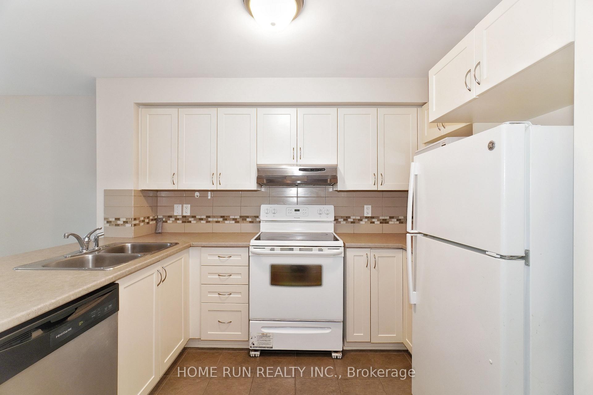 Photo 12 of Unit B, 613 Chapman Mills Drive, Ottawa, Barrhaven - Strandherd — HOMEH