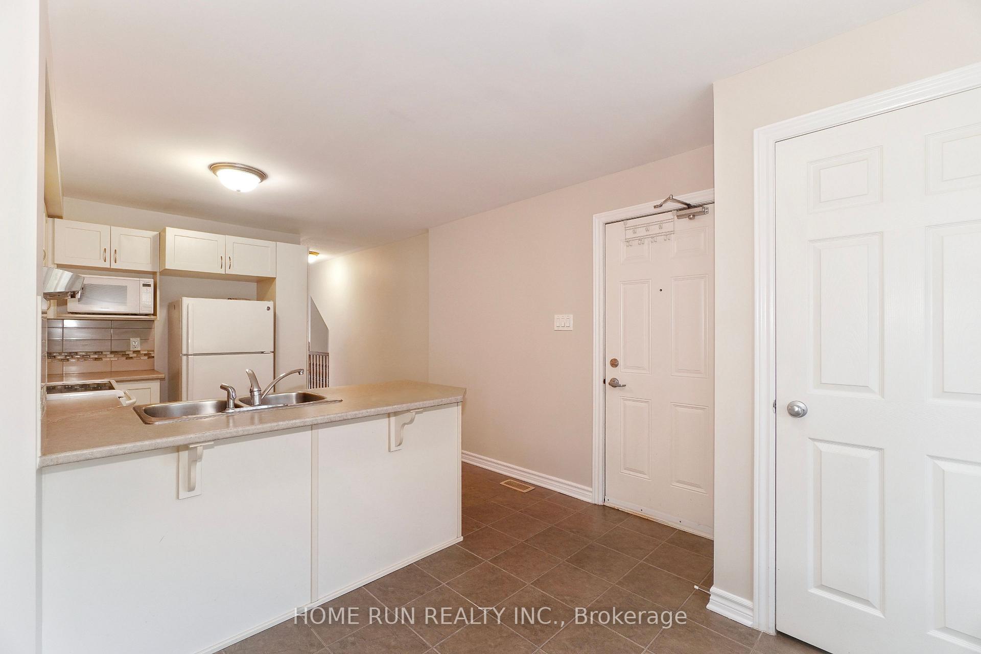 Photo 13 of Unit B, 613 Chapman Mills Drive, Ottawa, Barrhaven - Strandherd — HOMEH
