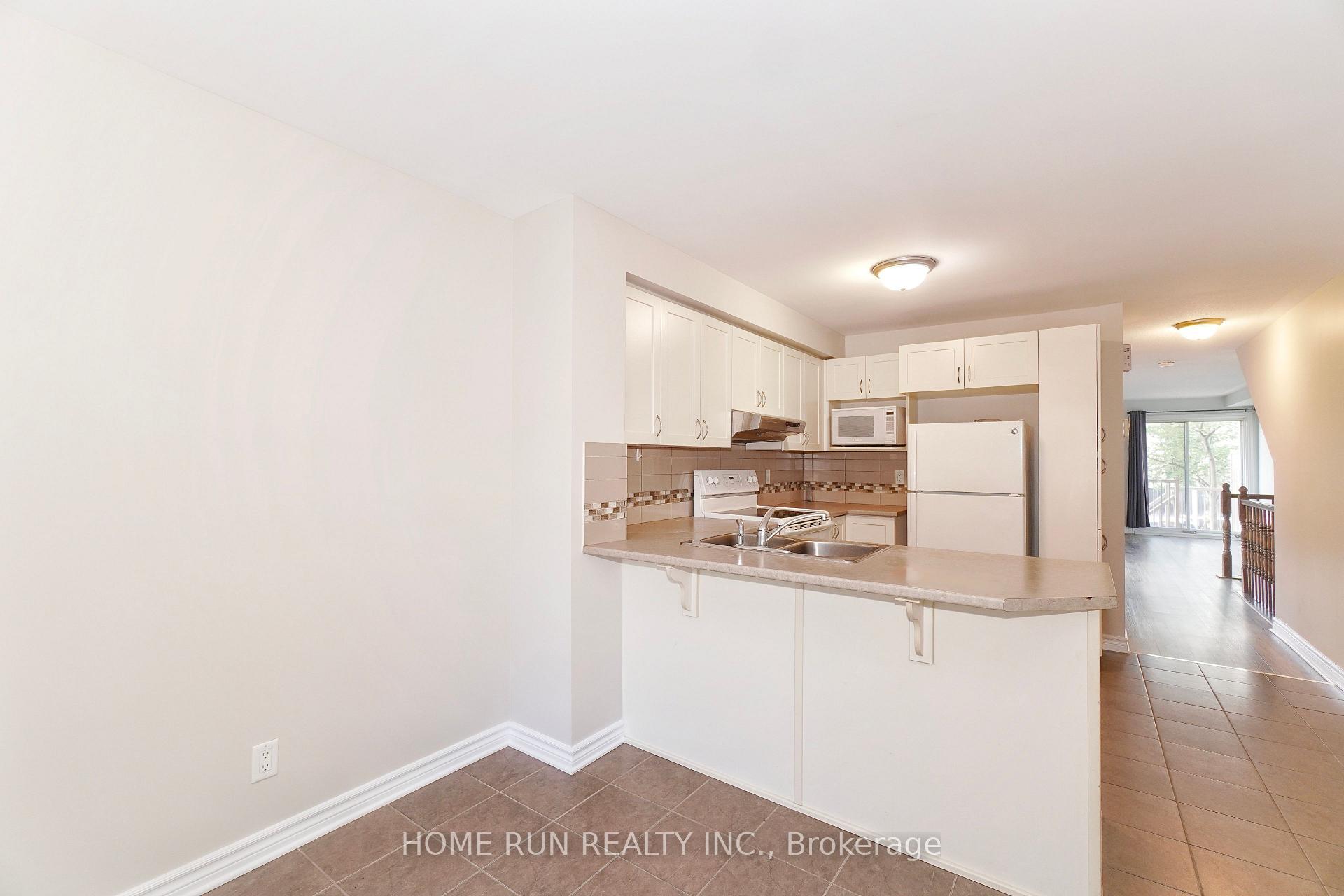 Photo 14 of Unit B, 613 Chapman Mills Drive, Ottawa, Barrhaven - Strandherd — HOMEH