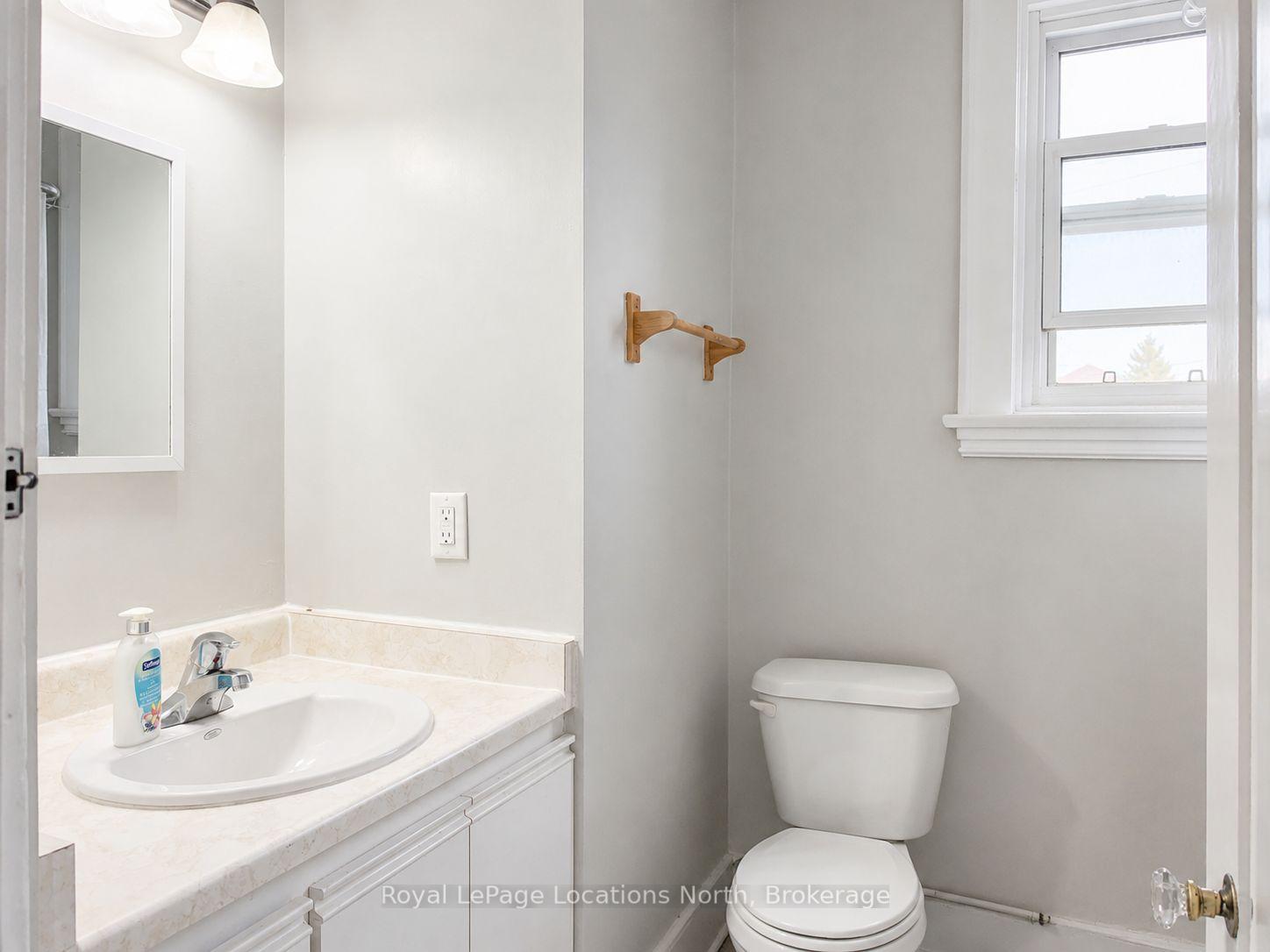 Photo 17 of 675 Stewart Street, Peterborough, Town Ward 3 — HOMEH