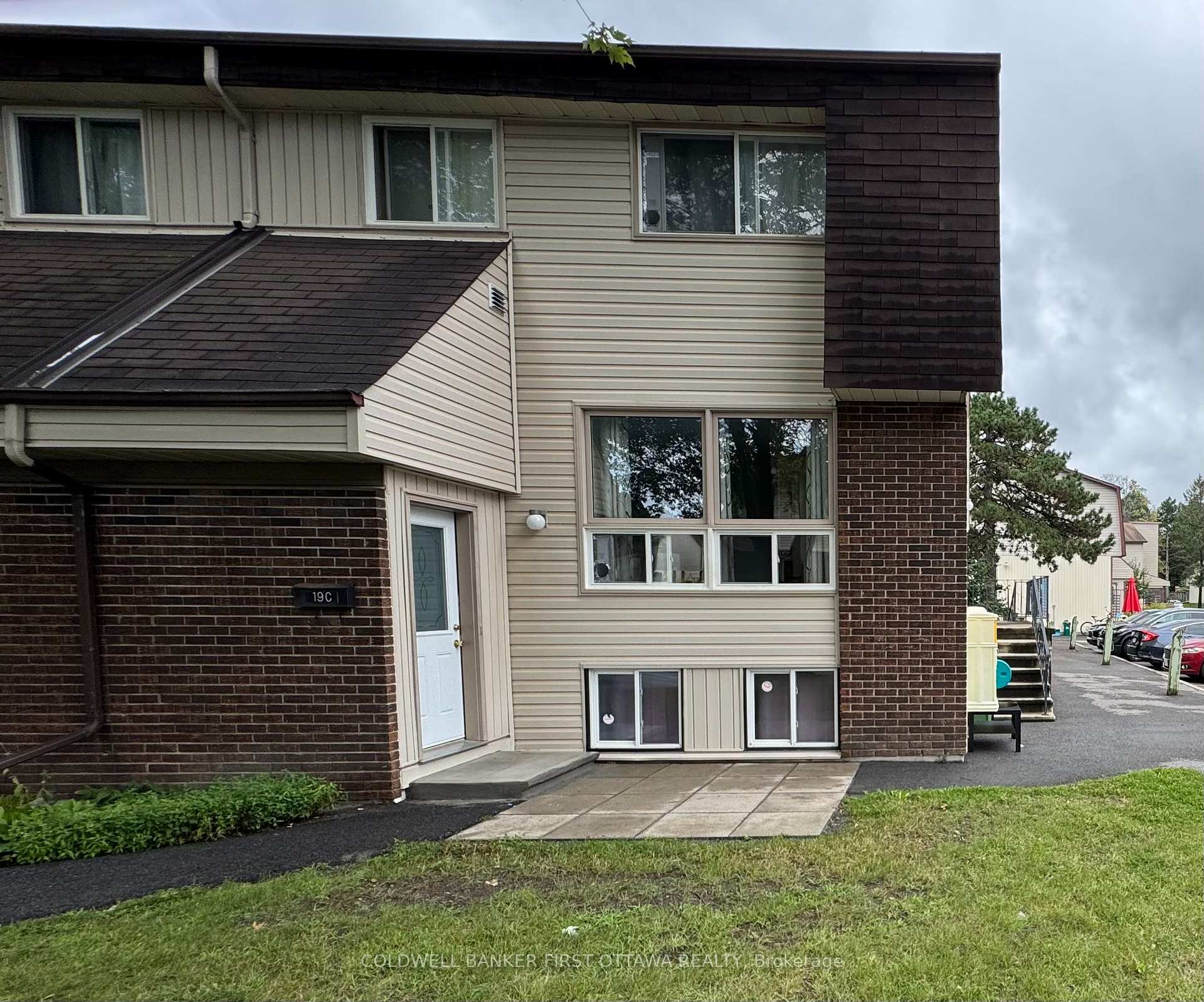 Photo 2 of Unit 85, 19 Sonnet Crescent, Ottawa, Westcliffe Estates — HOMEH